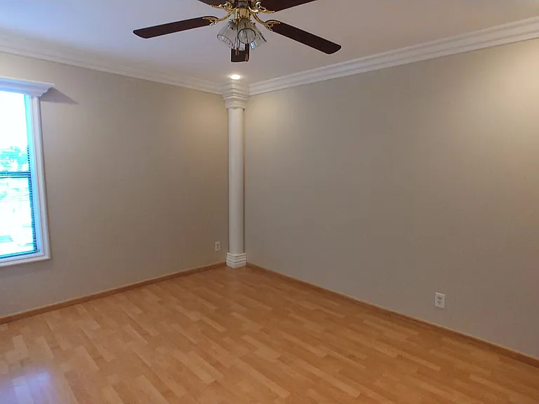 Carmel Heights Apts — Photo 26