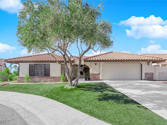 2nd image of 5423 Arturo Ct