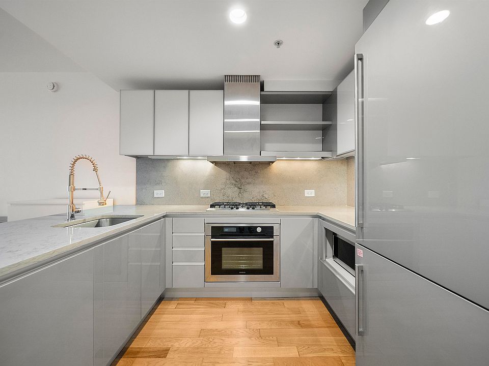 1st image of 77 Hudson St APT 1401