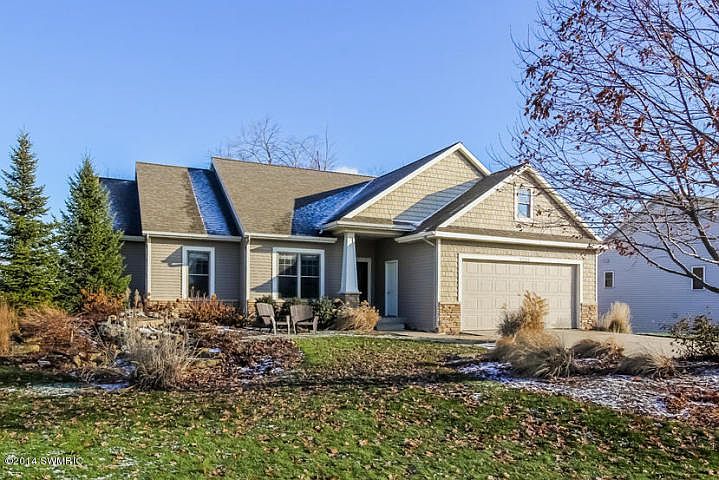 1st image of 3239 Primrose Dr