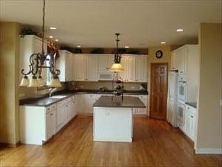 3rd image of 7300 Stirlingshire Ct