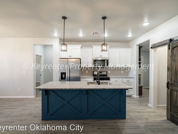 5th image of 8725 SW 42nd St