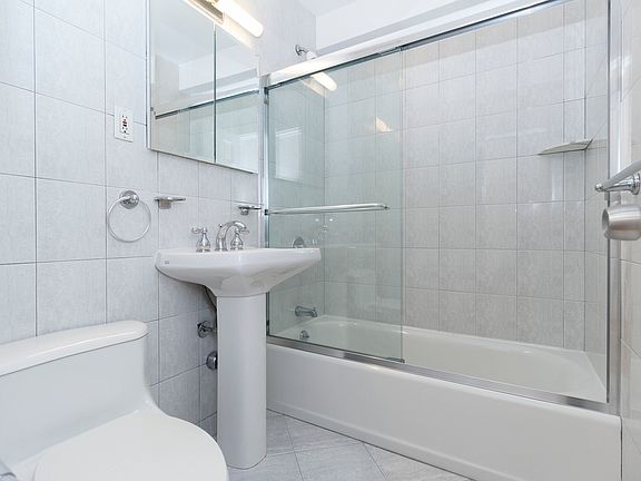2nd image of 150 E 18th St APT 7A