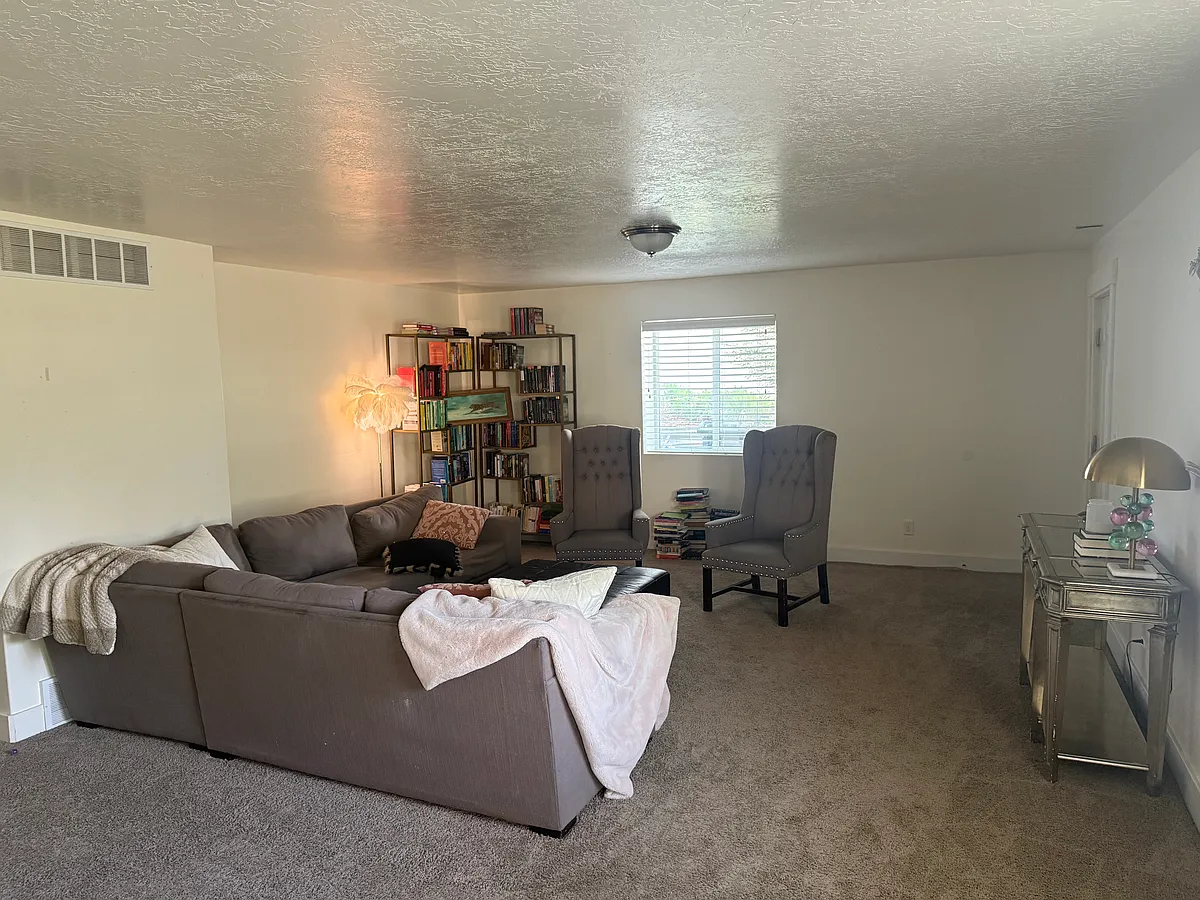 Building Photo - 313 W 1100 S