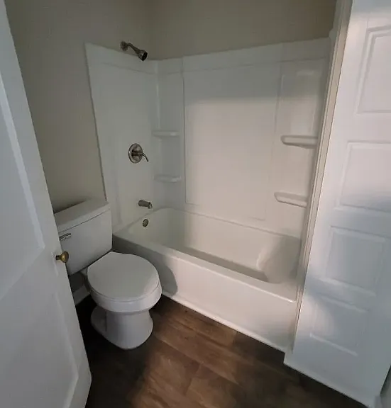 320 Amhurst Ave — Photo 4