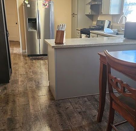 3rd image of 1274 Tourmaline Ave Room B
