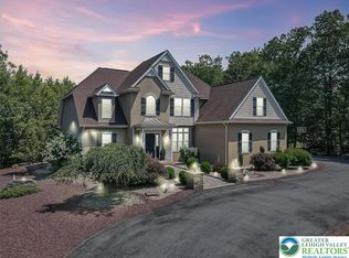 389 SW Joanne Ct, Pocono Township, PA 18321