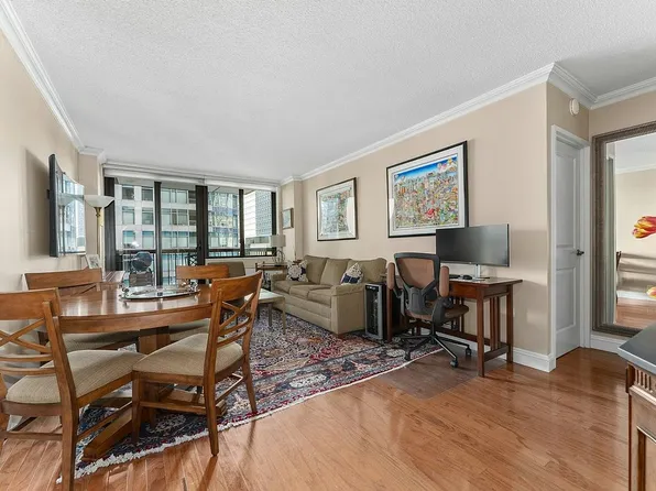 300 E 54th St APT 9G, Manhattan, NY 10022