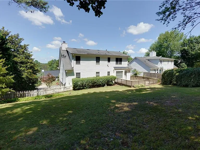 2890 Carrollton Ct — Photo 37