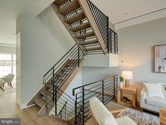 4th image of 2616 S 18th St #14