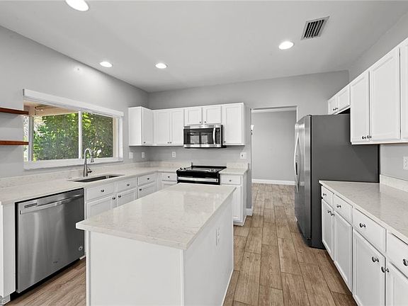 4th image of 13364 Bristol Park WAY