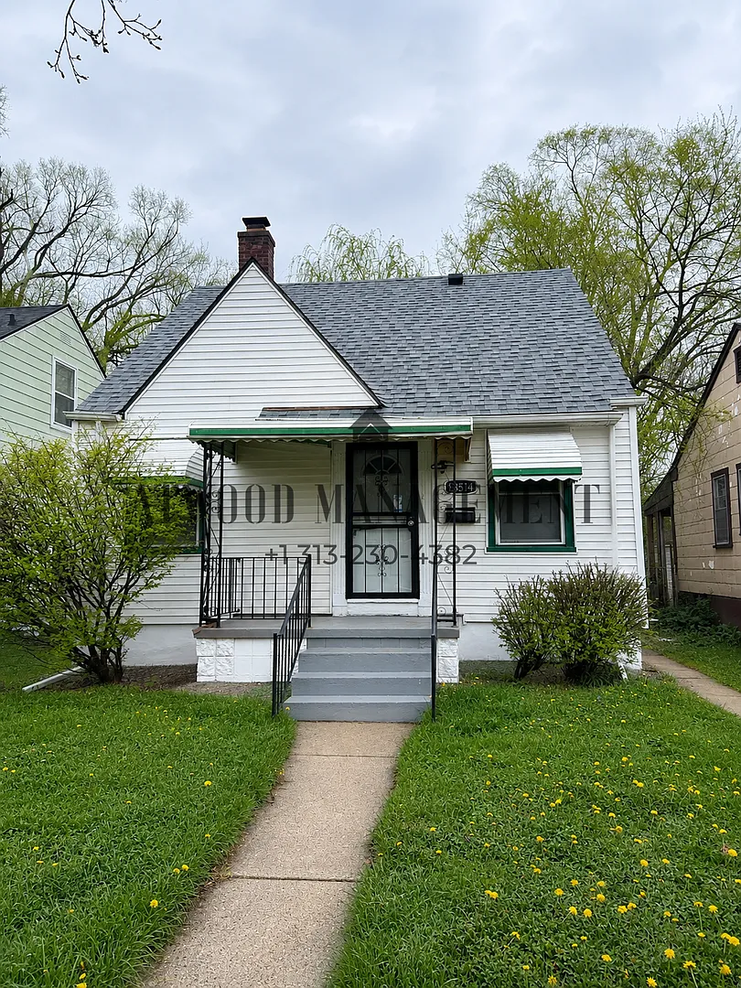 This beautifully updated 3-bedroom, 1-bath single-family home is ready for move-in! — Photo 1