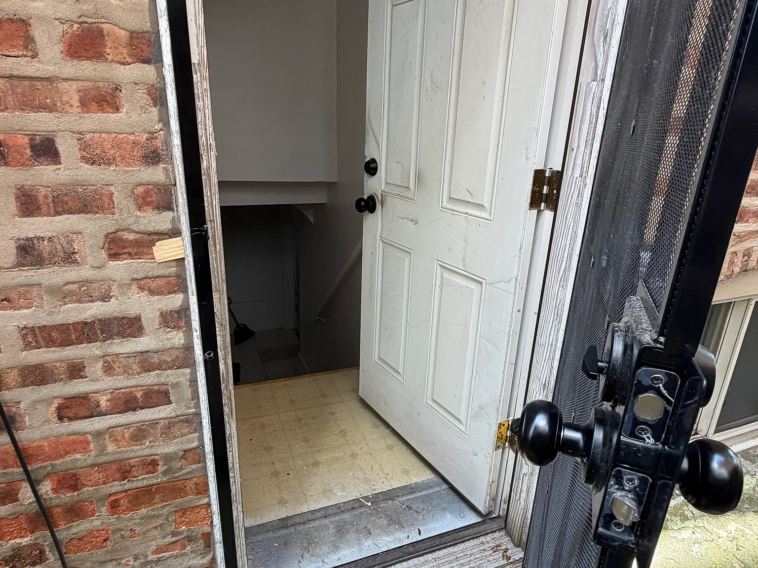 8119 S South Shore Dr — Photo 2