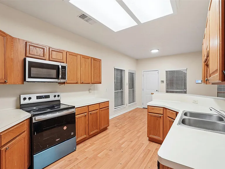 14203 Torrey Forest Dr — Photo 17
