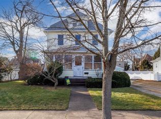 182 Miller Ave, Freeport, NY 11520