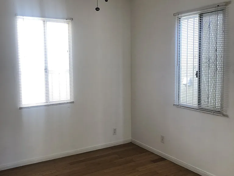 5149 York Blvd — Photo 6