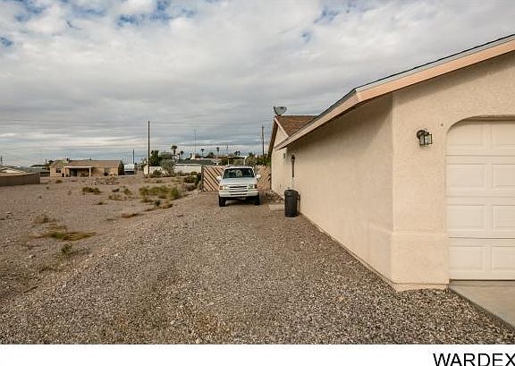 3rd image of 3695 Clearwater Dr