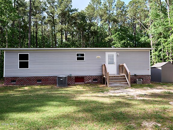 3rd image of 123 Seabreeze Road