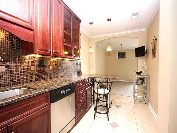 5th image of 1243 E Baldwin Ln Unit 402