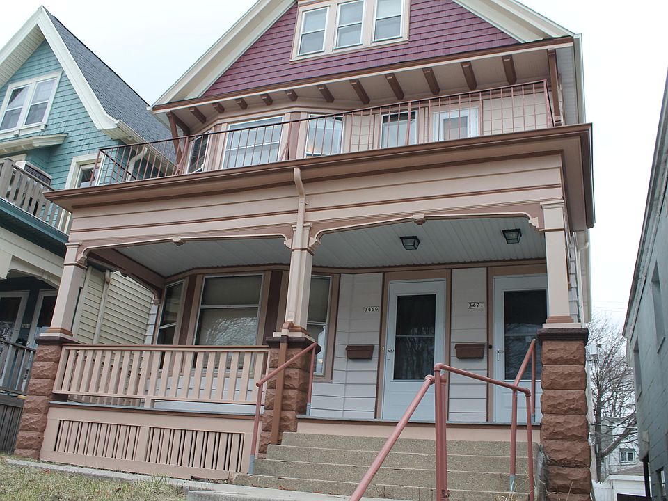 1st image of 3469 N Oakland Ave #3471