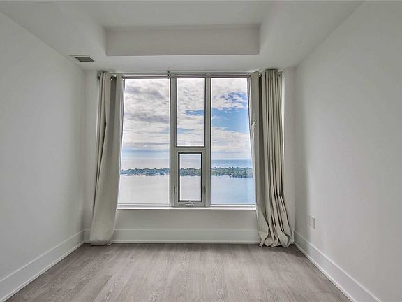 5th image of 10 York St #5406