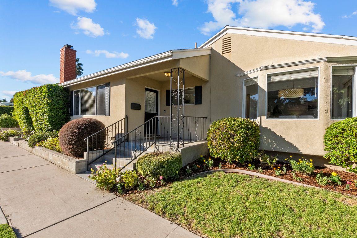 next background image