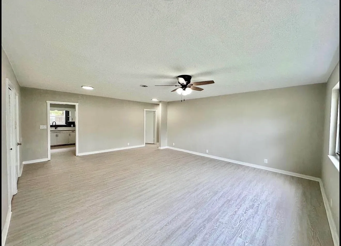 3 bed, 1628 sqft, $1,850 — Photo 2