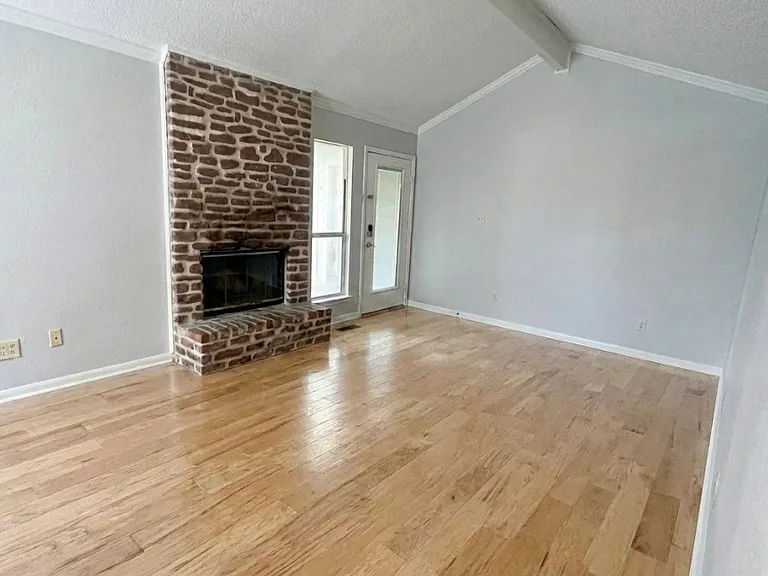 9515 Aberdeen Way #B — Photo 1