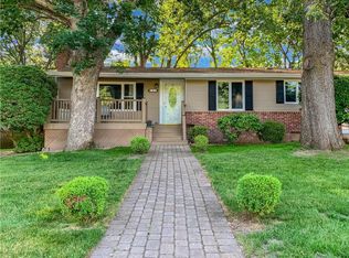 145 Cushing Rd, Warwick, RI 02888