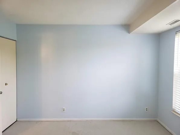 2100 Lee Hwy APT 406, Arlington, VA 22201