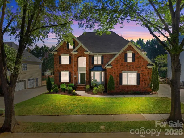 16308 Hallaton Dr, Huntersville, NC 28078