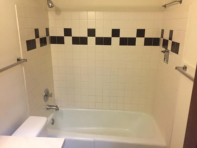 120 N Oak Park Ave #420 — Photo 5