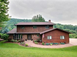 N2012 Orchard Valley Dr, La Crosse, WI 54601