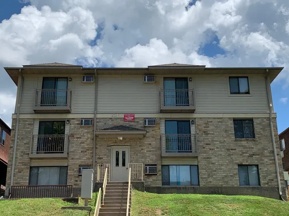 420 S Van Buren St, Iowa City, IA