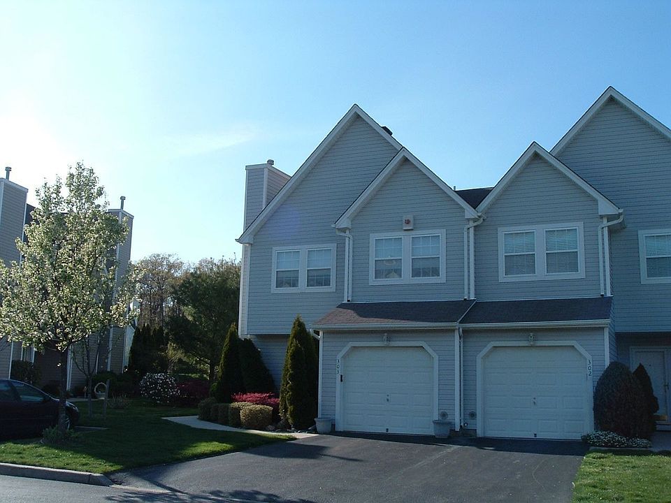 1st image of 303 Erik Dr