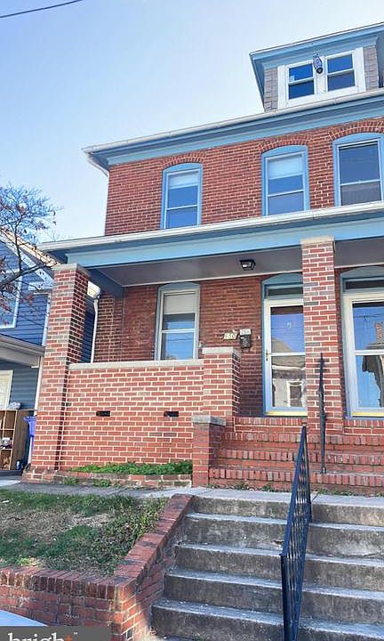 1st image of 648-650 N Mulberry St