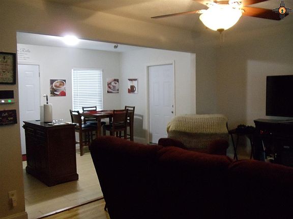 5th image of 407 E Yucca Dr