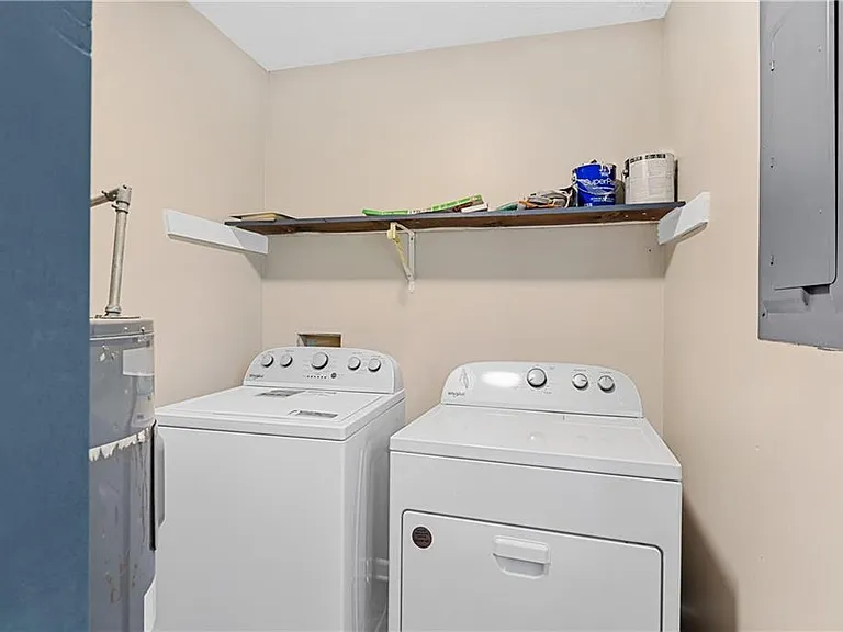 217 Tanglewood Dr #B — Photo 16