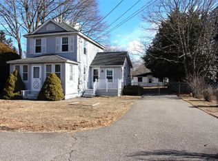 975 Locust Ave, Bohemia, NY 11716