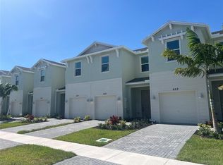 655 SE Lake Falls St, Port Saint Lucie, FL 34984