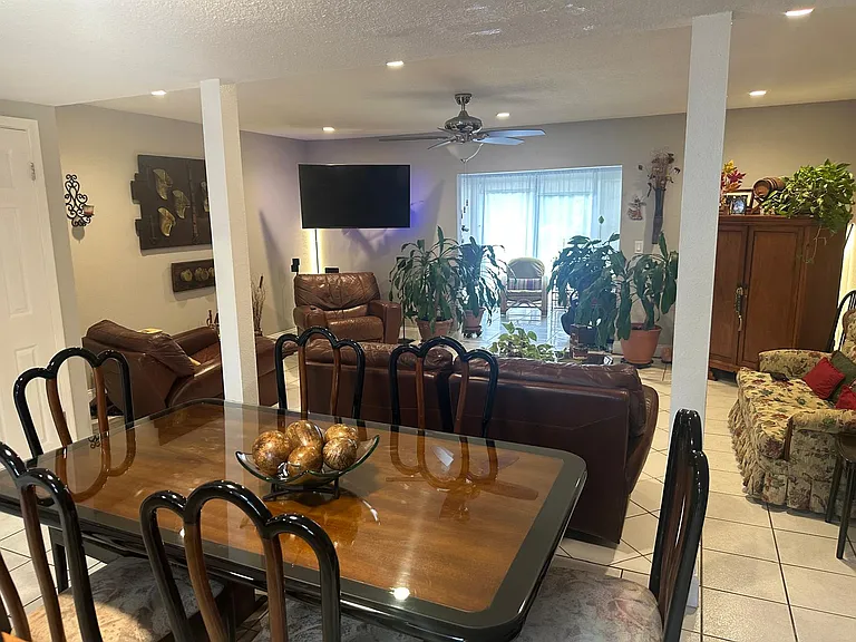 5310 Bradbury Ct — Photo 9