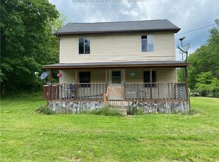 892 Lynn Camp Rd, Palestine, WV 26160