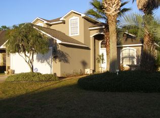 2078 Fountainview Dr, Navarre, FL 32566