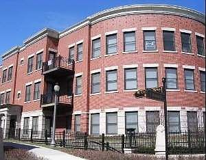 University Village-Top Floor unit