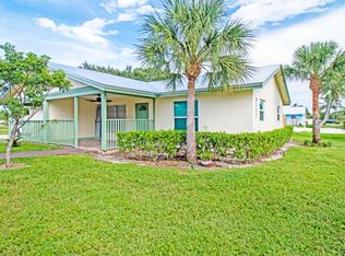 8755 SE Hobe Ridge Ave, Hobe Sound, FL 33455