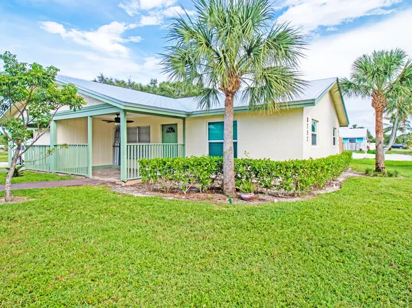8755 SE Hobe Ridge Ave, Hobe Sound, FL 33455