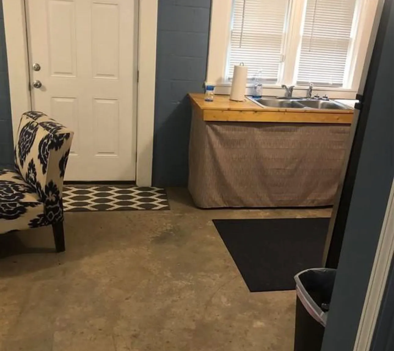 3421 Meadowbrook Dr — Photo 2