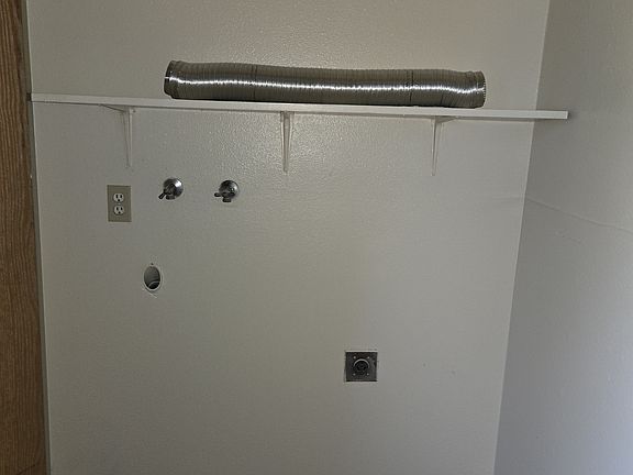 5th image of 904 Eastside St SE