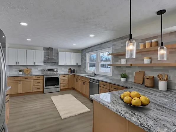 5273 Hayes Rd, Groveport, OH 43125