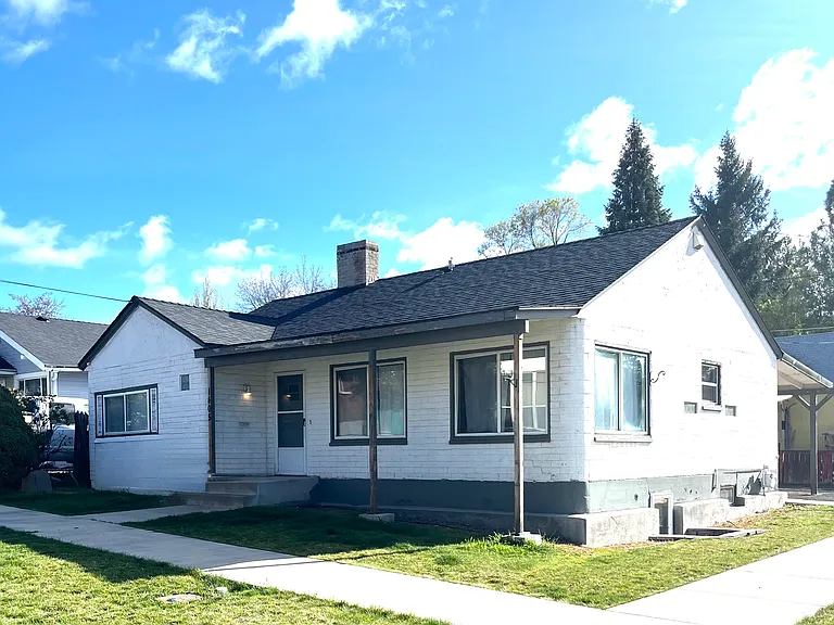 1405 Worden Ave — Photo 1